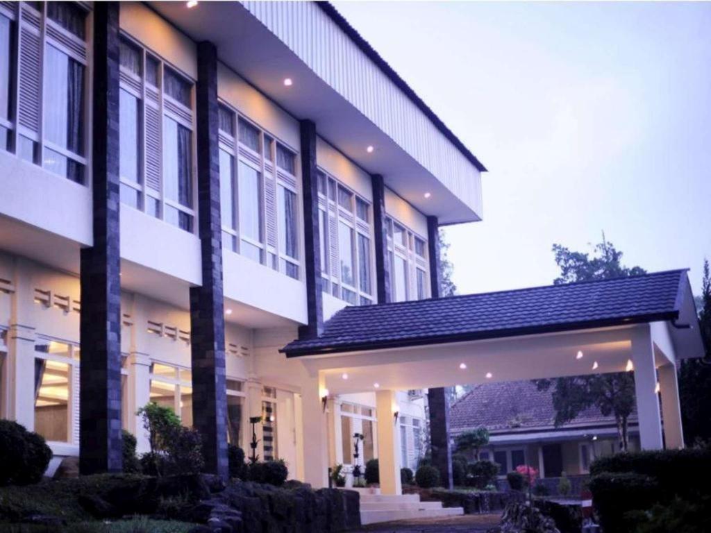 Selabintana Conference Resort Sukabumi Exterior foto